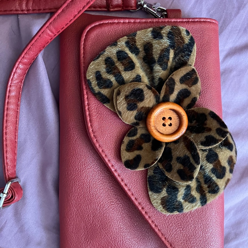 Sax pretty Red Cross body purse